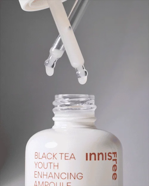 Tinh chất dưỡng da ban đêm ngăn ngừa lão hóa từ trà đen innisfree Black Tea Youth Ampoule 30ml 