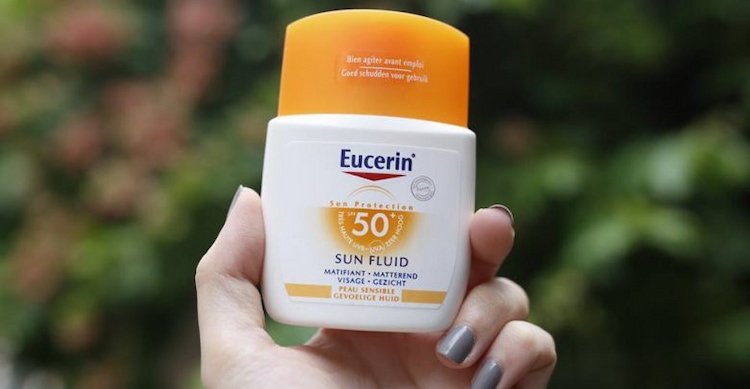 Kem chống nắng không gây nhờn rít cho da nhạy cảm Eucerin Sun Fluid Mattifying Face SPF50+