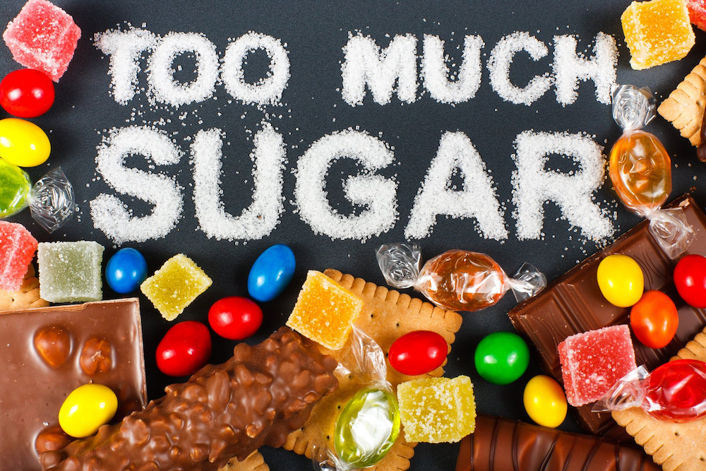 Hạn chế dùng các thức ăn nhiều đường sẽ giúp bạn khỏe mạnh và trẻ trung hơn